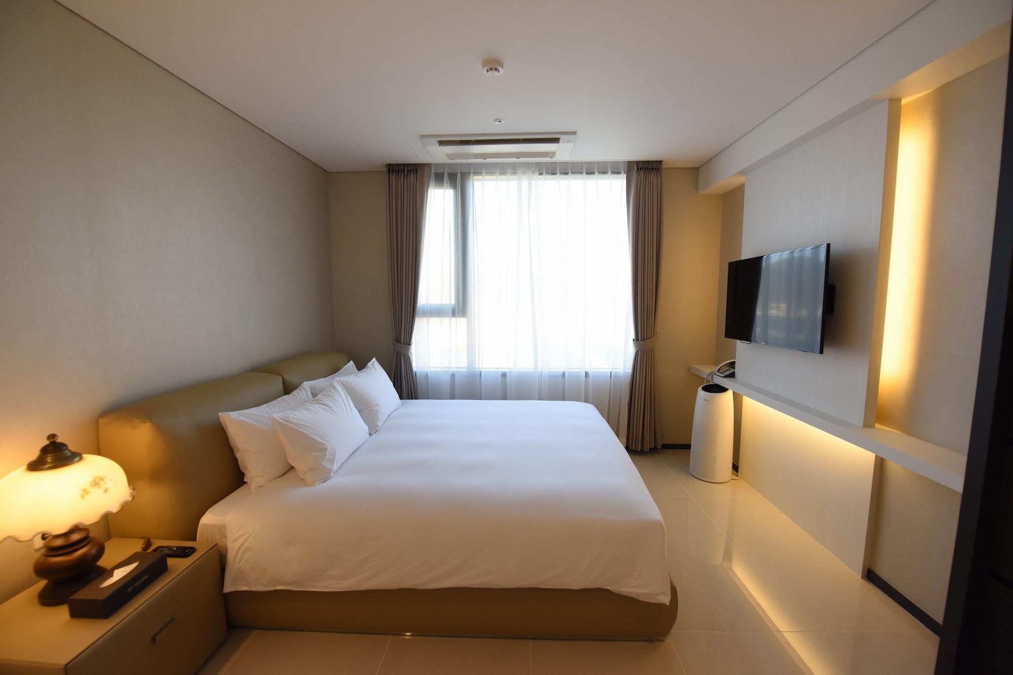 Geoje Artnouveau Suite Hotel Exteriér fotografie